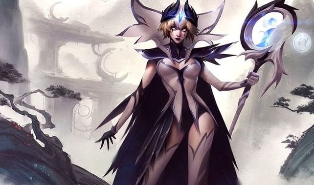 他更是在场 他更是在场