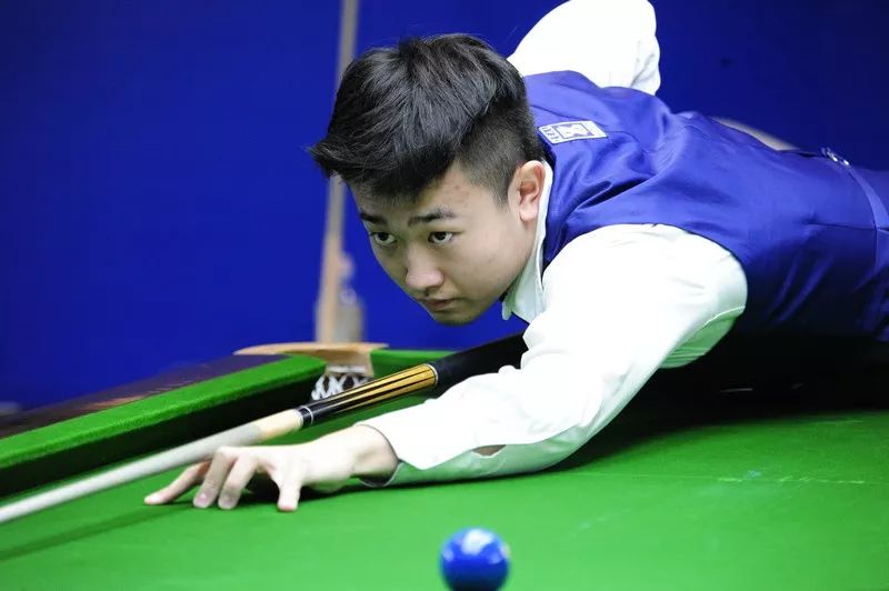 更是他在足 更是他在足