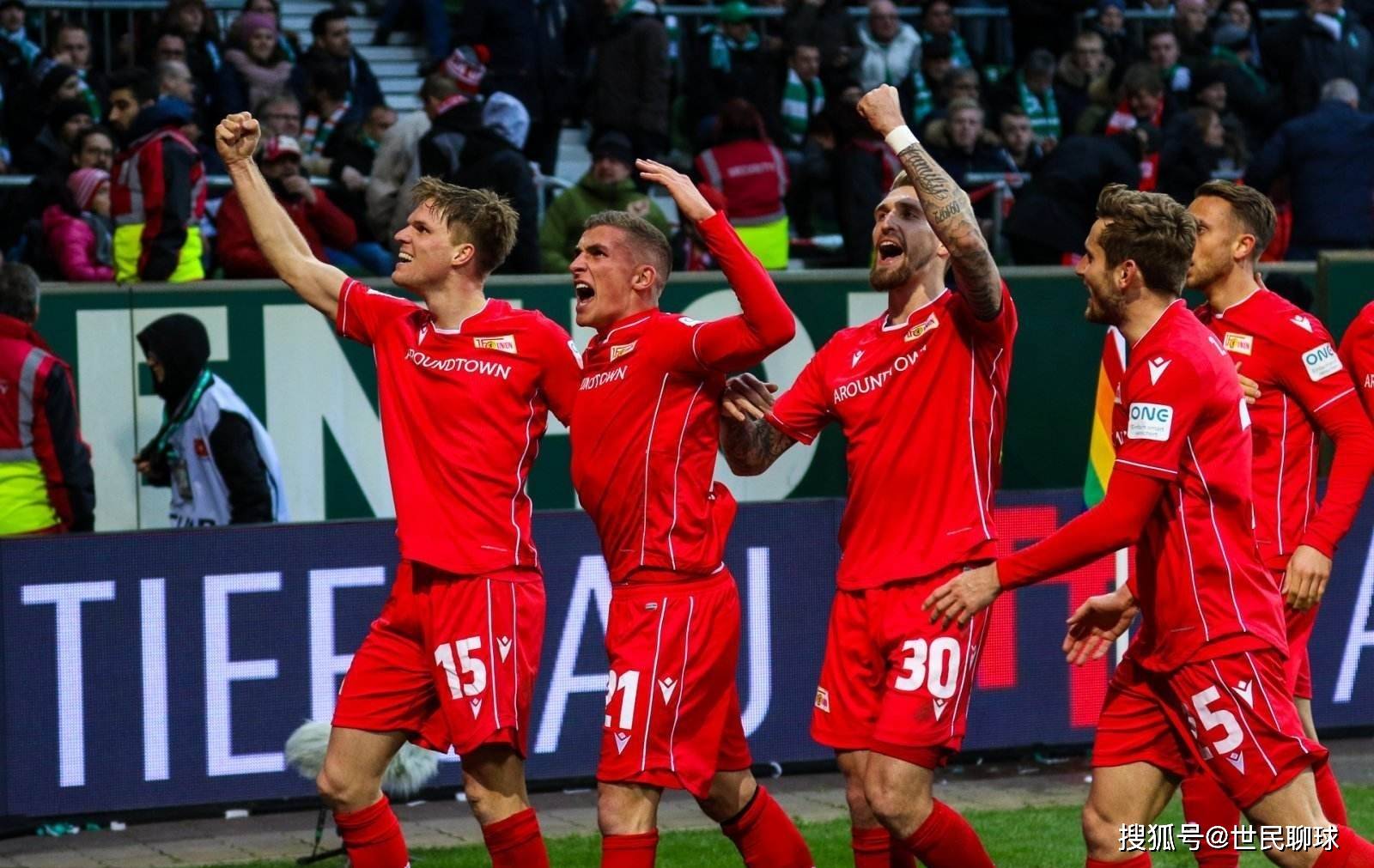 的双重角色 的双重角色